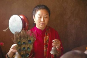 Khandro Thrinlay Chodon A lay Buddhist practitioner, Khandro-la brings her wisdom of her ancient lineage and tradition alive in a modern world through her global retreats and teachings.