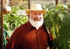 Dr. Andrew Weil Founder and director of the Arizona Center for Integrative Medicine at the University of Arizona, Andrew Weil is noted for hia approach of combining conventional medicine with the alternative. 