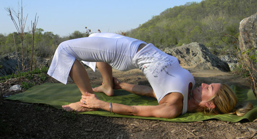 Kundalini-Yoga-Poses-Awaken