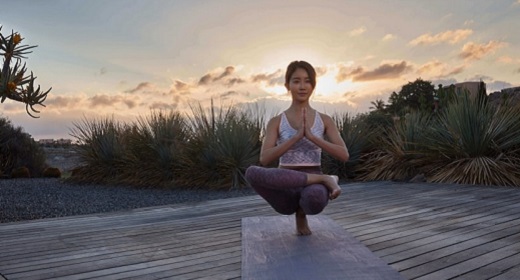 5 Common Yoga Alignment Mistakes, and How to Fix Them – Chopra