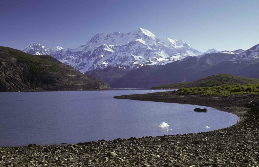 Mount Saint Elias (Alaska)-awaken