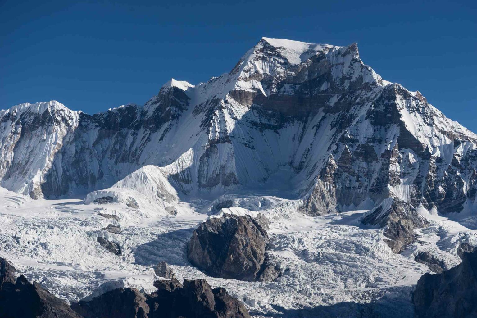 The tallest mountain. Гора Гьячунг канг. Пик горы. Чо-Ойю.