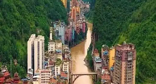 Yunnan is the narrowest town in China 2-awaken