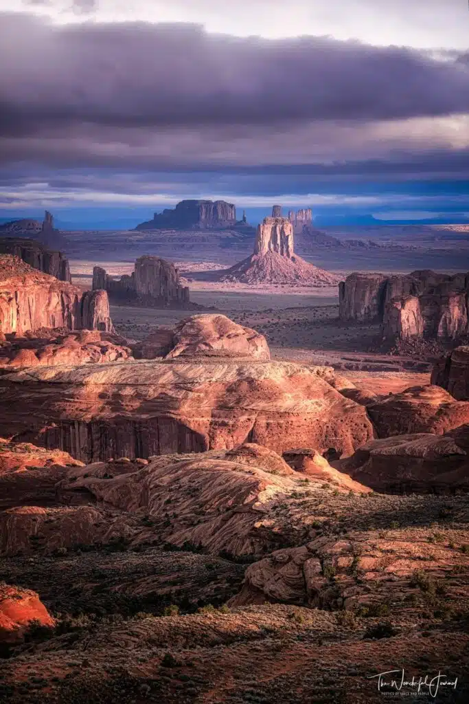 Monument Valley Navajo Tribal Park from Hunts Mesa-awaken