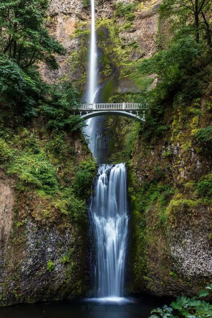 Multnomah falls, Oregon.-awaken