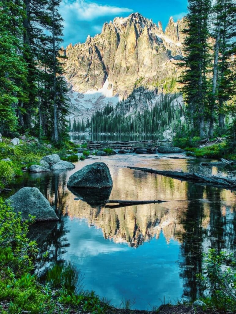 Baron Lake, Idaho USA-awaken